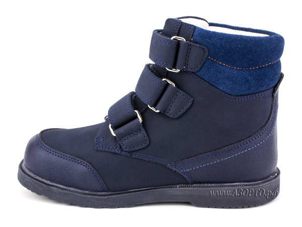 AV15-010_03